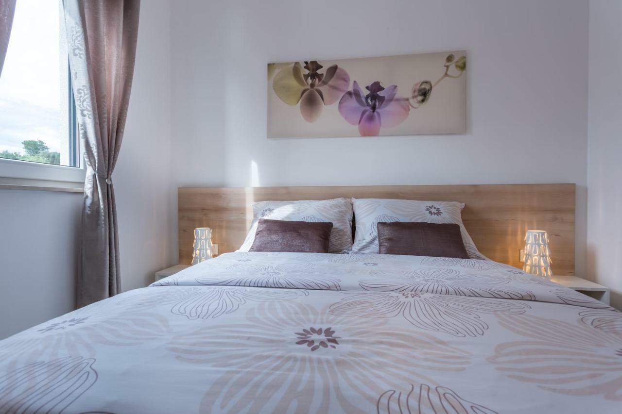Apartment Elegance 크르크 외부 사진